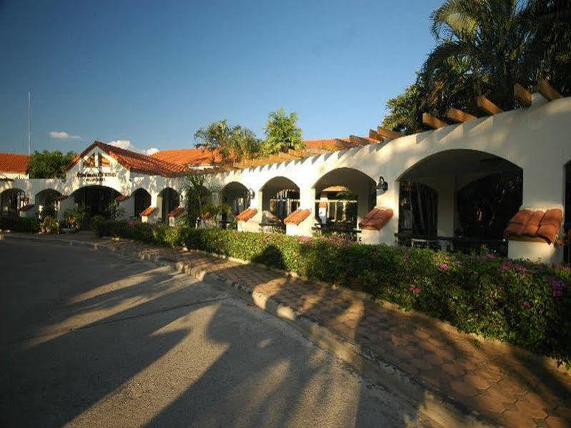Dad D Resort By Lopburi Inn Resort Luaran gambar